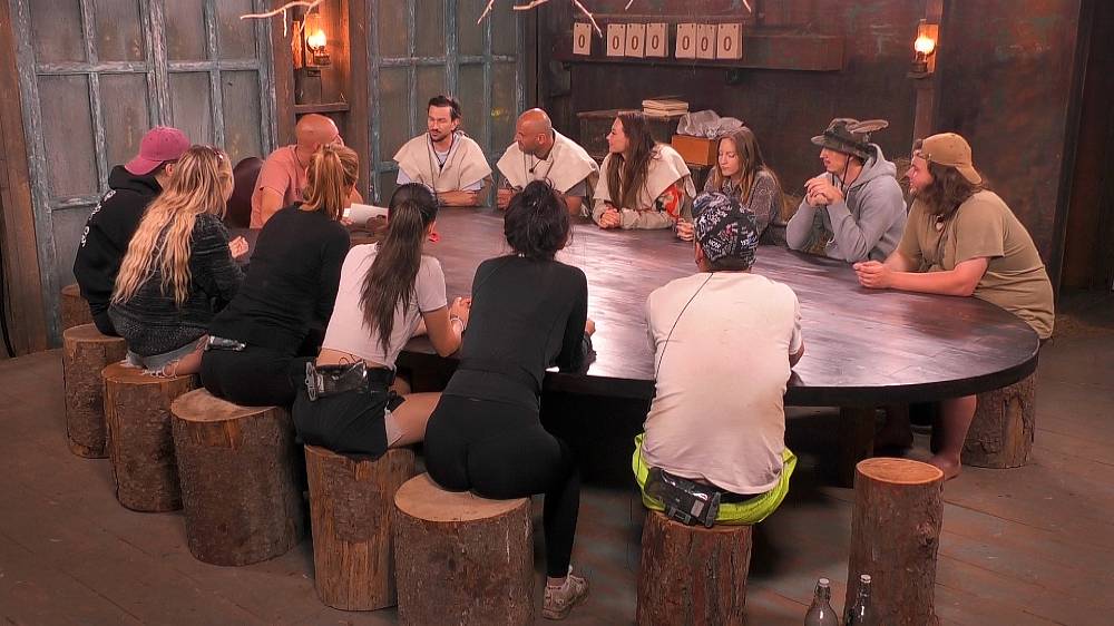 Na Farmě to vře: Filip slíbil Karimě peklo a ostatní jen přihlížejí