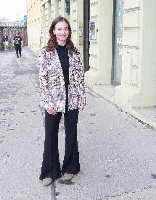 Lucie Černá natáčela s Bradem Pittem. Její sestra dvojče také