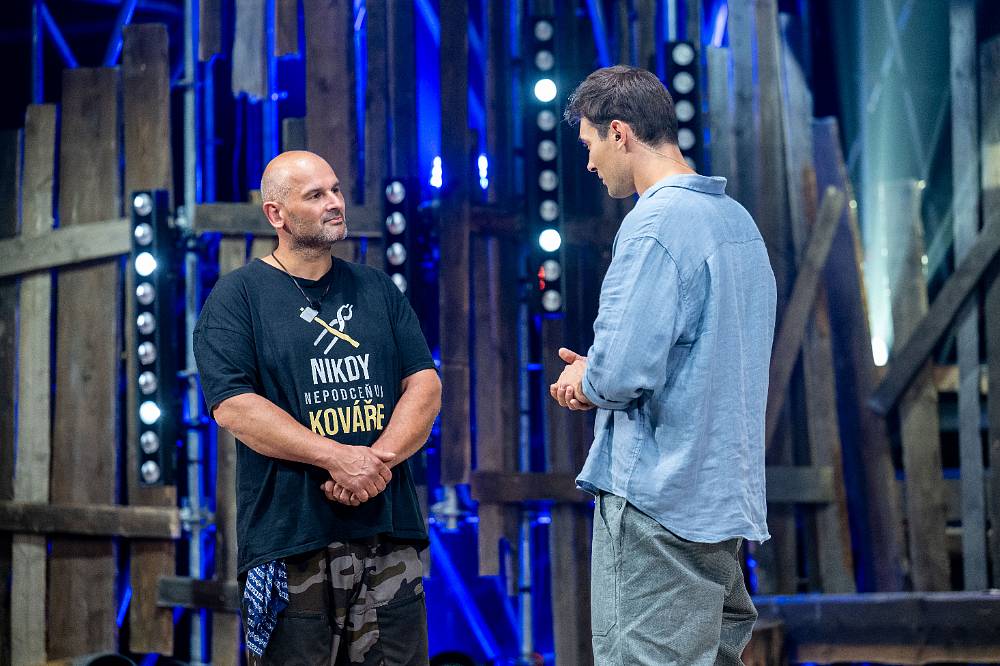 Striptérka z Farmy přesvědčivě ovládla první duel a poslala domů kováře