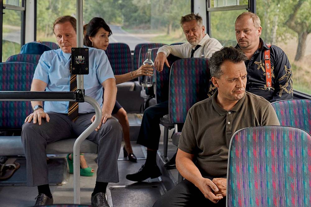 Stejná Karosa po 25 letech a další kuriozity. Český film, který vlastně neměl vzniknout, je plný nenápadných detailů