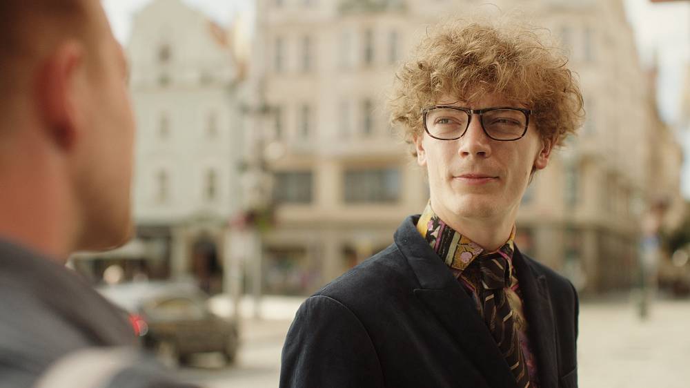 V jednom městě se během jediného léta stane víc než za celý život. Hvězdná komedie míří na Oneplay