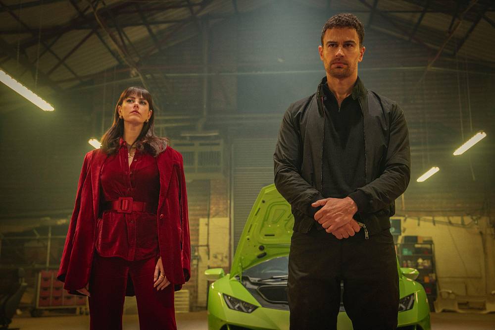 Hit Netflixu hlásí návrat. 2. série bude větší, drsnější a zamíří do Itálie