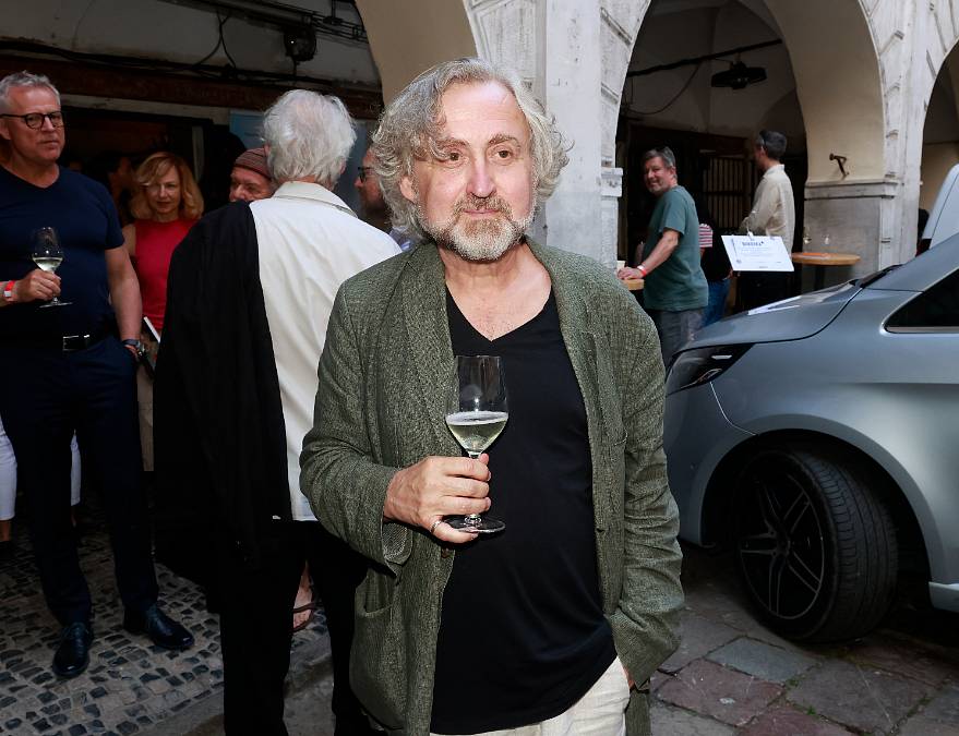 Robert ze Samotářů si v novém seriálu střihne roli „úchylného" Libora