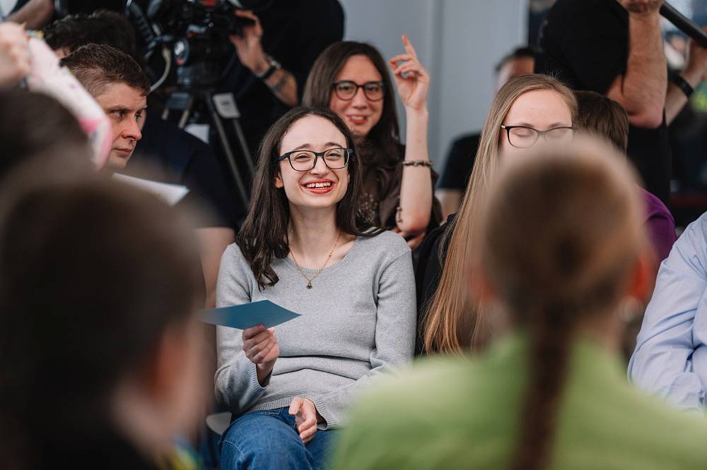 Nový pořad už dnes večer: Známé osobnosti usednou do křesla a brzy zjistí, že tentokrát žádná otázka není zakázaná
