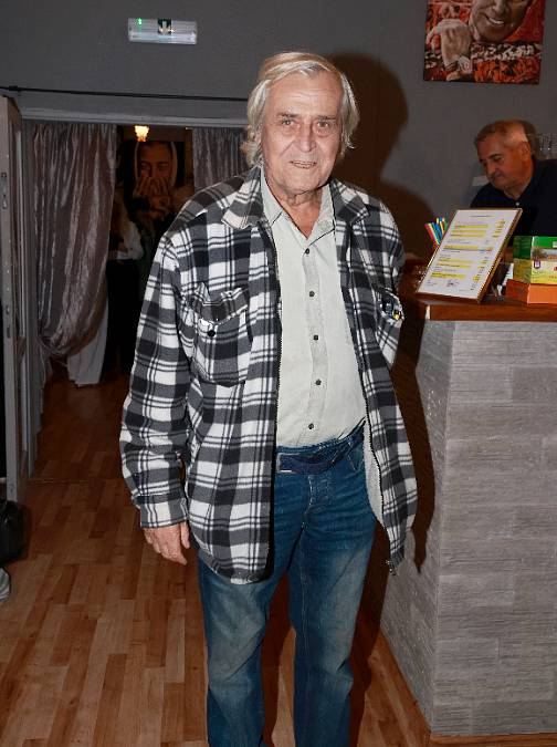 Zdeněk Žák místo dovolené skončil v nemocnici. V říjnu ho čeká premiéra nové hry
