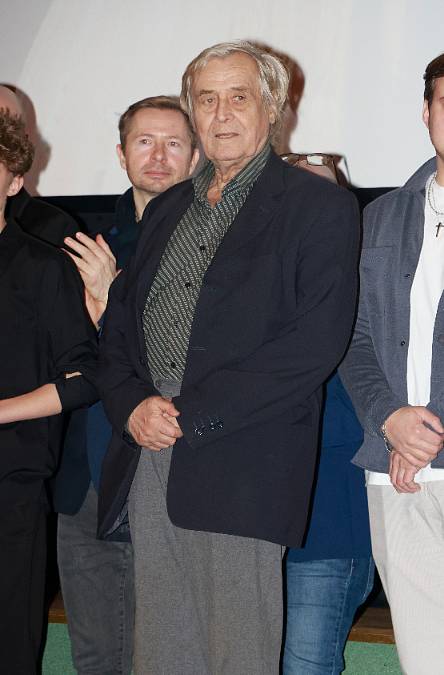 Zdeněk Žák místo dovolené skončil v nemocnici. V říjnu ho čeká premiéra nové hry