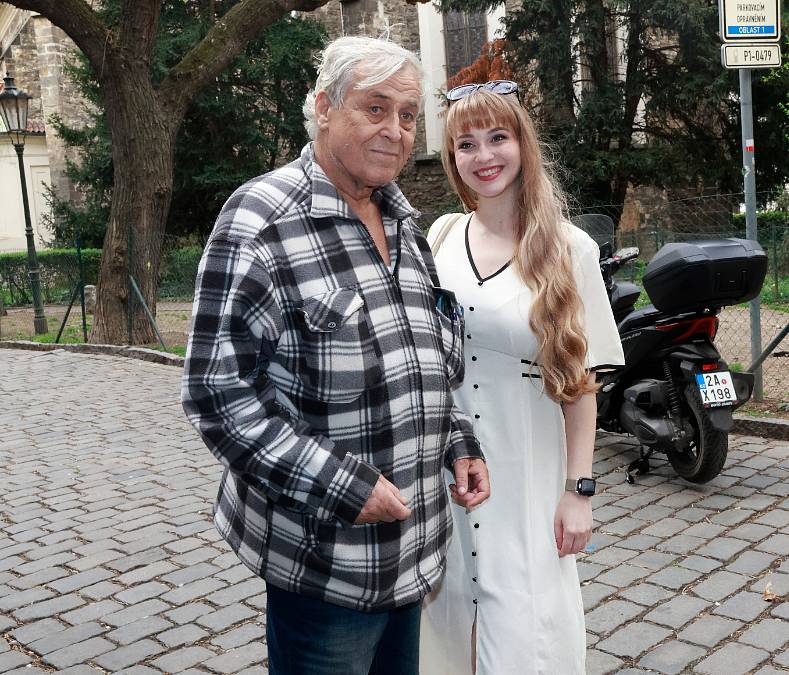 Zdeněk Žák místo dovolené skončil v nemocnici. V říjnu ho čeká premiéra nové hry
