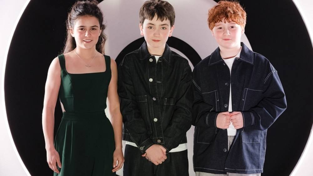 Harry Potter se vrací, ale tentokrát bude všechno jinak. Nové záběry ukázaly svět, který fanoušci poznají až překvapivě dobře