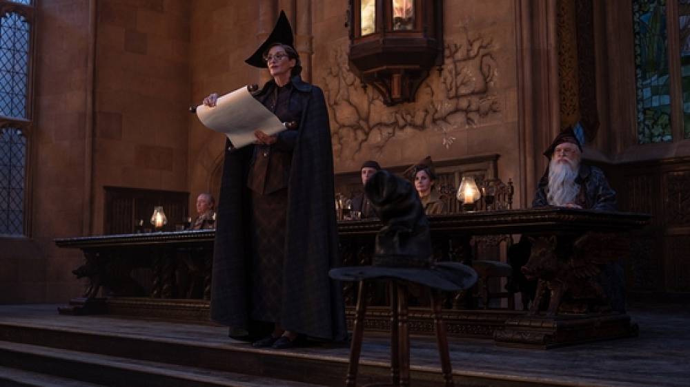 Harry Potter se vrací, ale tentokrát bude všechno jinak. Nové záběry ukázaly svět, který fanoušci poznají až překvapivě dobře
