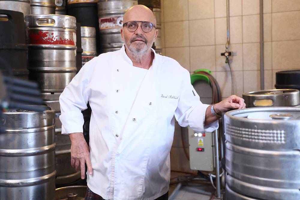 Zdeněk Pohlreich zasahuje v Jincích: Restauraci bývalého poslance trápí dluhy i chaotická kuchyně