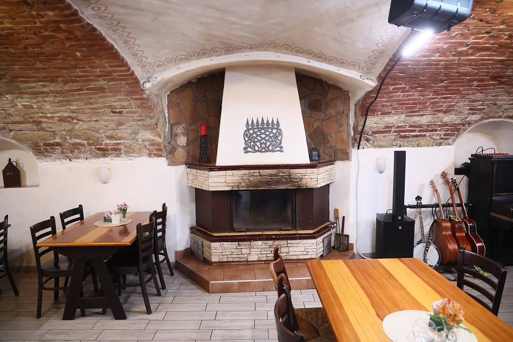 Golem by z restaurace utekl. Pohlreich dorazí do podniku v unikátní židovské čtvrti a nestačí se divit
