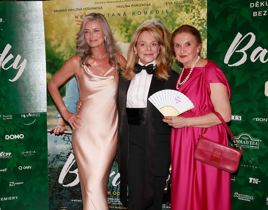 Spí na terase a snídá fíky. Eva Holubová ukázala, jak vypadá její život na Sicílii