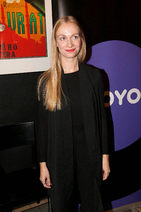 Táňa Malíková překvapila novou image na premiéře seriálu Oddíl B