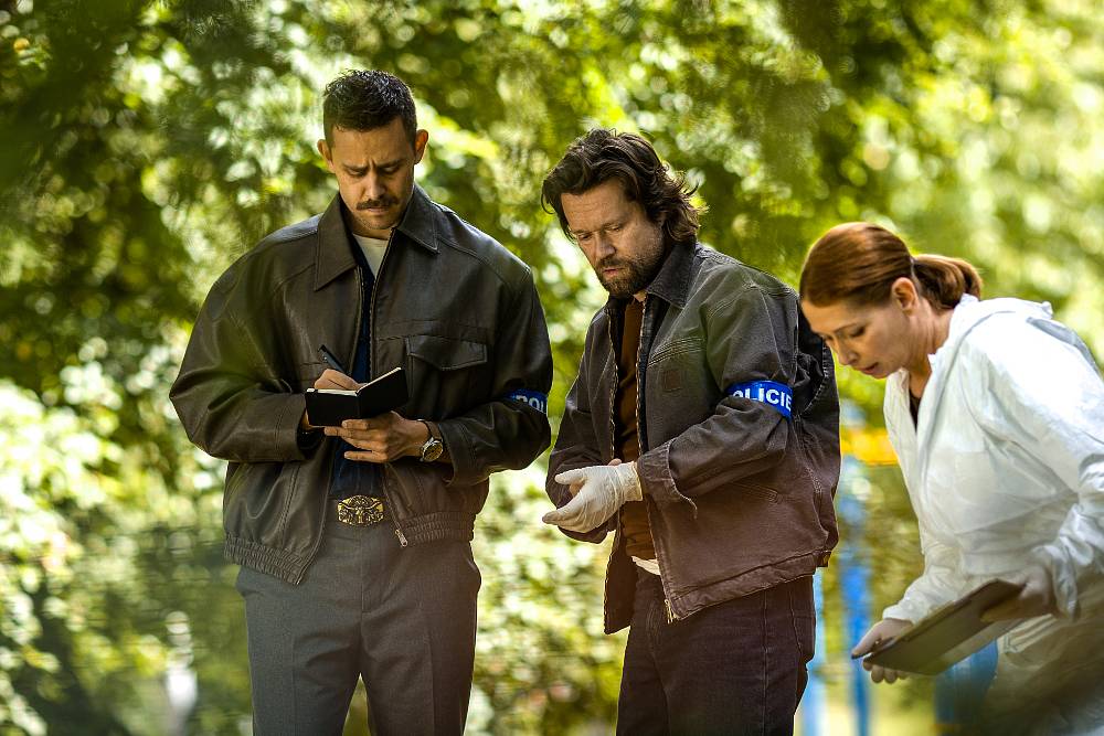 Dva noví policisté zamíchají kartami Specialistů. Jeden dostává druhou šanci, druhý musí teprve ukázat, co v něm je