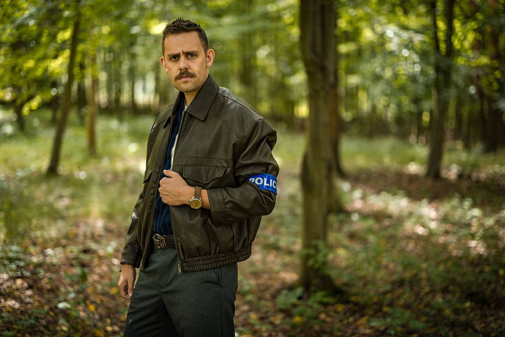 Dva noví policisté zamíchají kartami Specialistů. Jeden dostává druhou šanci, druhý musí teprve ukázat, co v něm je