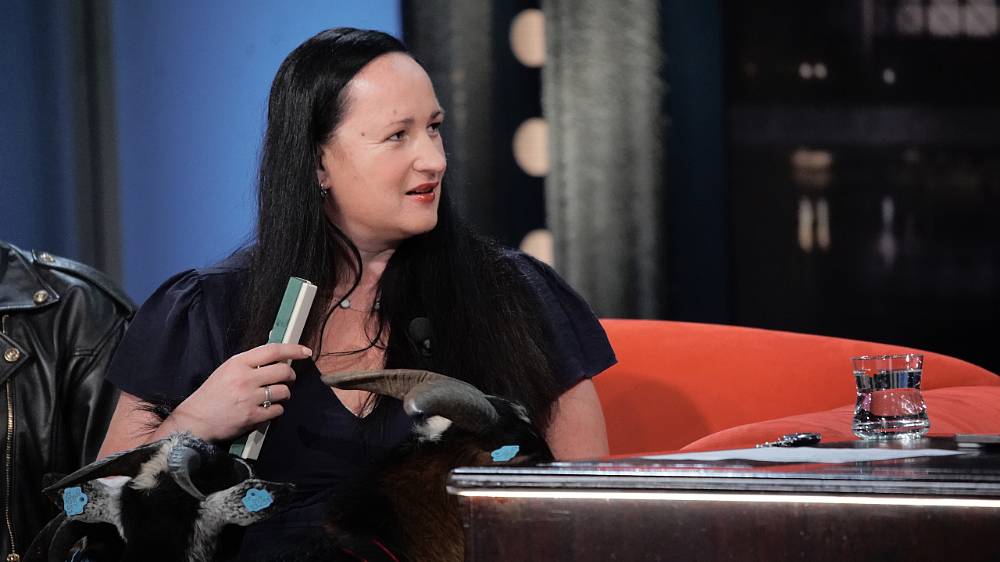 Dnes ve 21:45 dostane celé Česko živou kozu na gauči: Prima odvysílá 60 minut nejzábavnější talkshow
