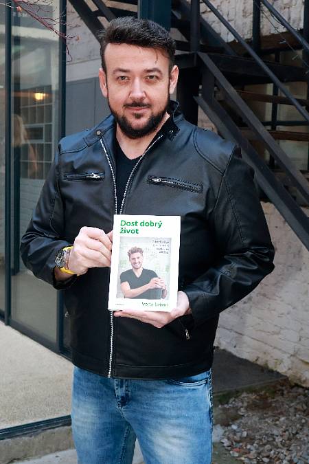 Herec a dabér Lukáš Malínek: „Za ty roky co jsem vypadal jako prase se nenávidím!“