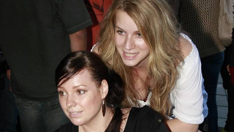 Jana Birgusová a Anna Fixová na párty seriálu Ulice