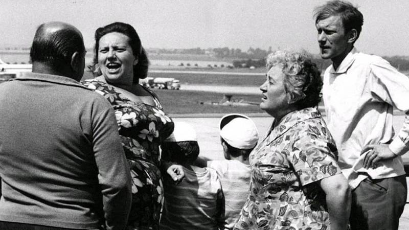Helena Růžičková a Marie Motlová ve filmu Hogo Fogo Homolka