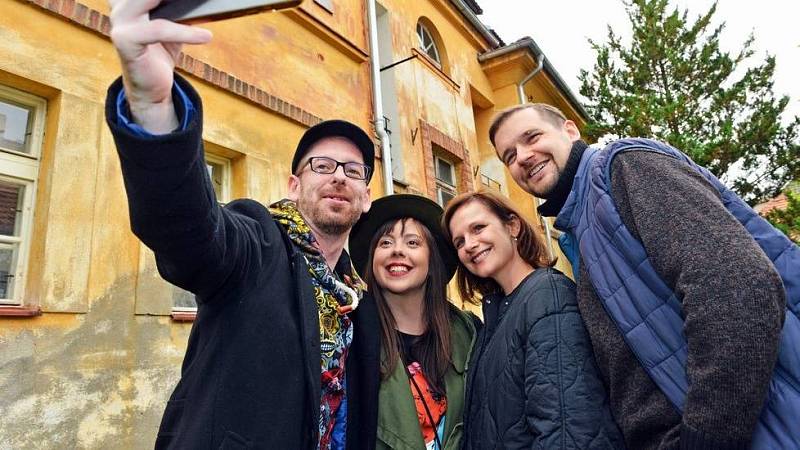 dětské hvězdy z Pelíšků: Péťa, Uzlinka, Jindřiška a Michal
