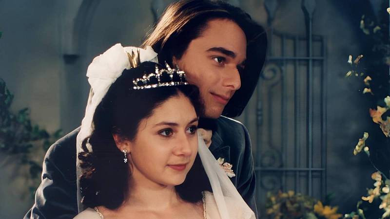 Martha Issová zamlada