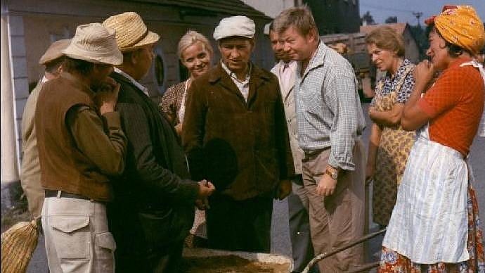 záběr ze seriálu Chalupáři