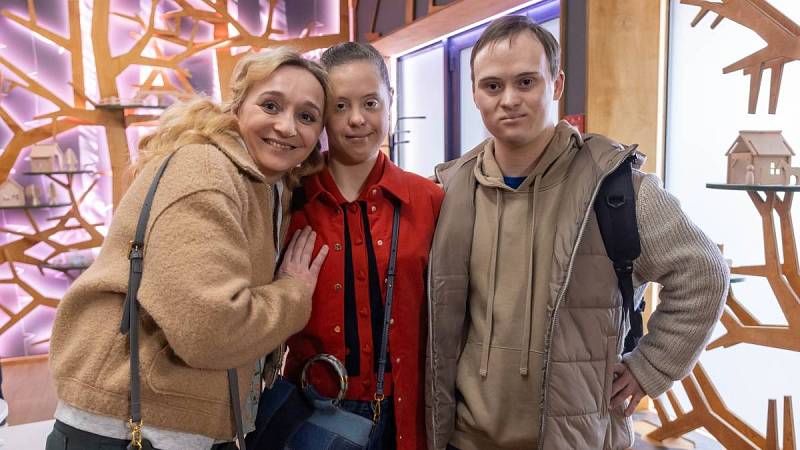 Klára Oltová, Hana Bartoňová a Antonín Měkota