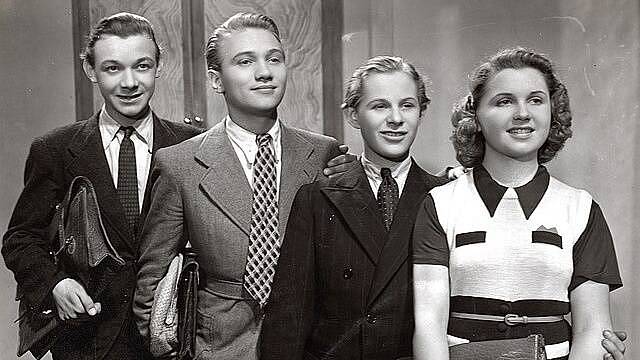 Studujeme za školou, Kemr, Hrušínský, Salač, Májová, 1939