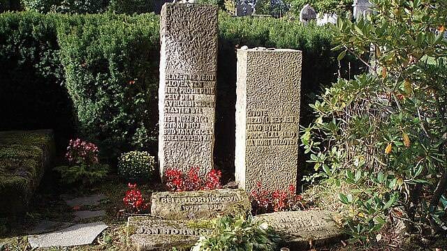 Hřbitov Kytlice, hrob M. Horníčka