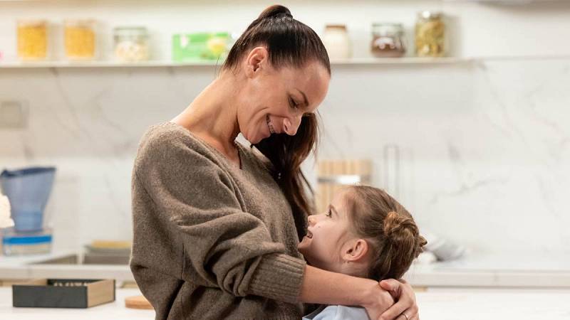 V nynějším úvodu není ani nová Adriana s Klárkou.