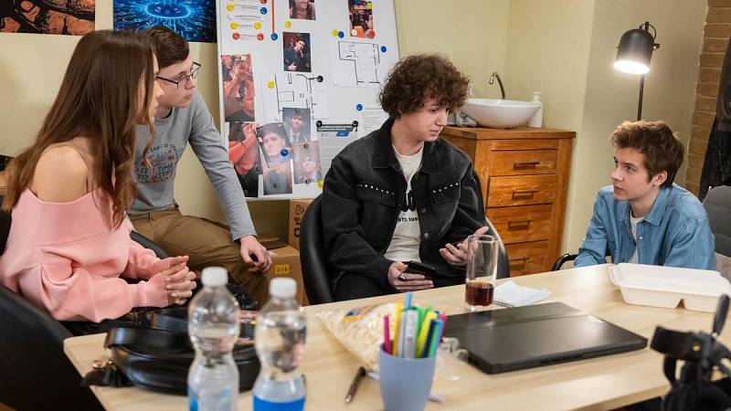 Roman pomáhá s pátráním.