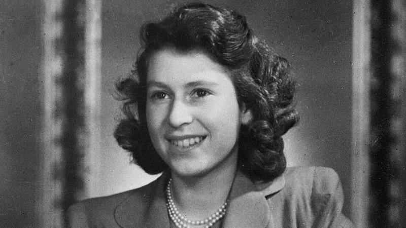 Elizabeth II. v roce 1943