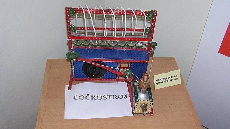 Čočkostroj