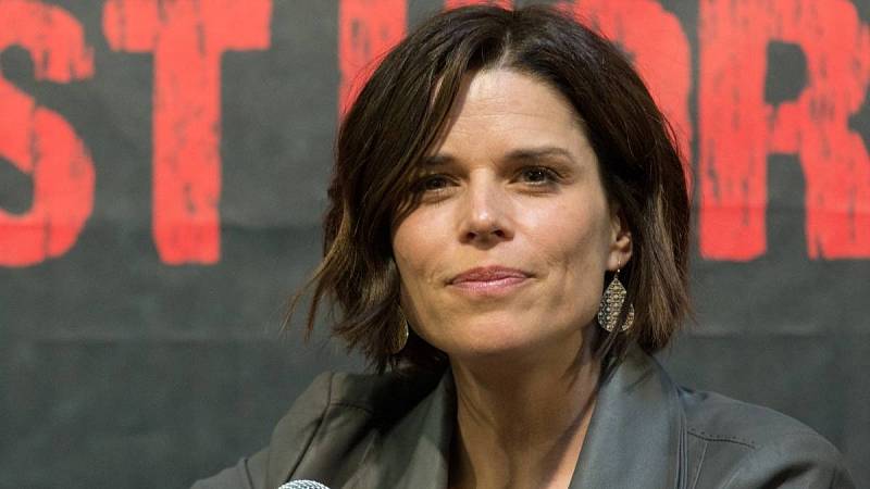 Neve Campbell