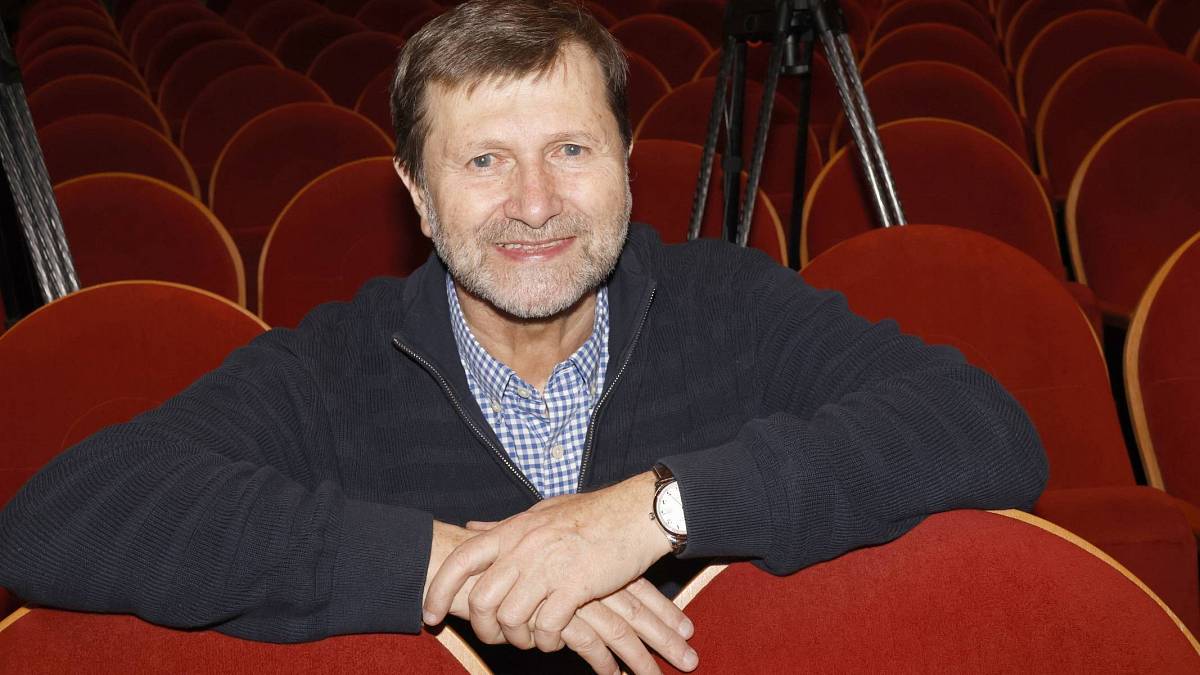 S kým žije Jan Hrušínský: Milostný trojúhelník na jevišti se změnil v pevné manželství a hluboký vztah S kým žije Jan Hrušínský: Milostný trojúhelník na jevišti se změnil v pevné manželství a hluboký vztah