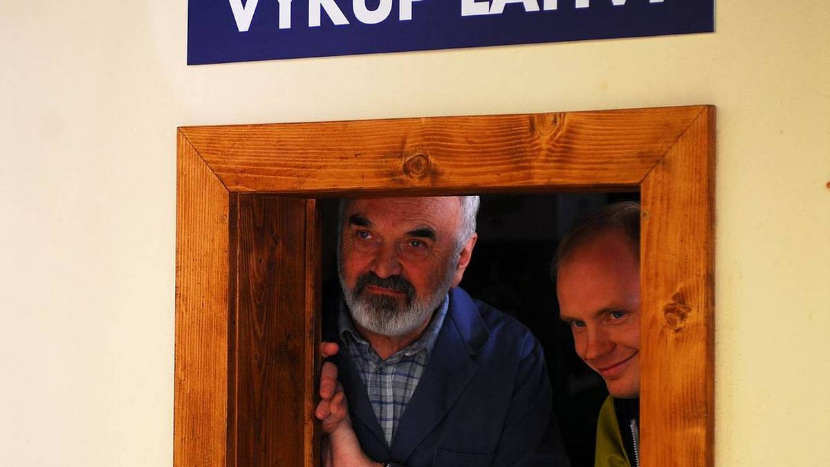 Kvíz pro milovníky české kinematografie: Jak hluboké jsou vaše znalosti? Pokud dáte 8 správně, máte filmového génia v sobě Kvíz pro milovníky české kinematografie: Jak hluboké jsou vaše znalosti? Pokud dáte 8 správně, máte filmového génia v sobě