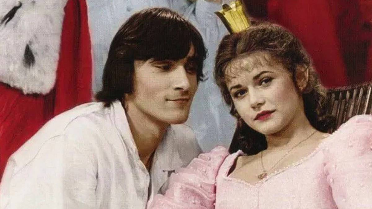 Hrála v 10 dílech dceru majora Zemana. Této herecké příležitosti nikdy nelitovala Hrála v 10 dílech dceru majora Zemana. Této herecké příležitosti nikdy nelitovala