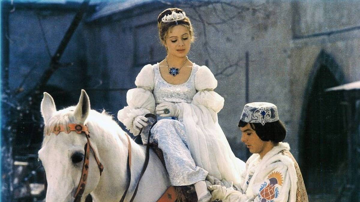 Náhoda, která stvořila legendu: Jak se Libuše Šafránková stala nezapomenutelnou Popelkou Náhoda, která stvořila legendu: Jak se Libuše Šafránková stala nezapomenutelnou Popelkou