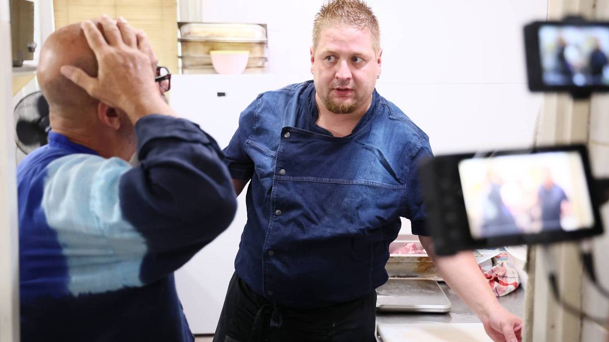 Ano, šéfe: Jak se vede Davidovi a jeho podniku v Drahotuších Ano, šéfe: Jak se vede Davidovi a jeho podniku v Drahotuších