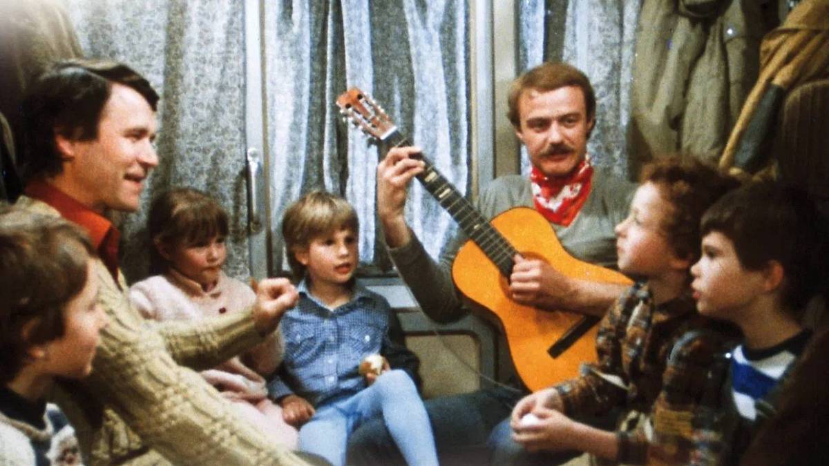 Bylo jich 6 a jako dětští herci si vydělali 3 000 korun. Ve škole si potom užili posměch kvůli nahé scéně