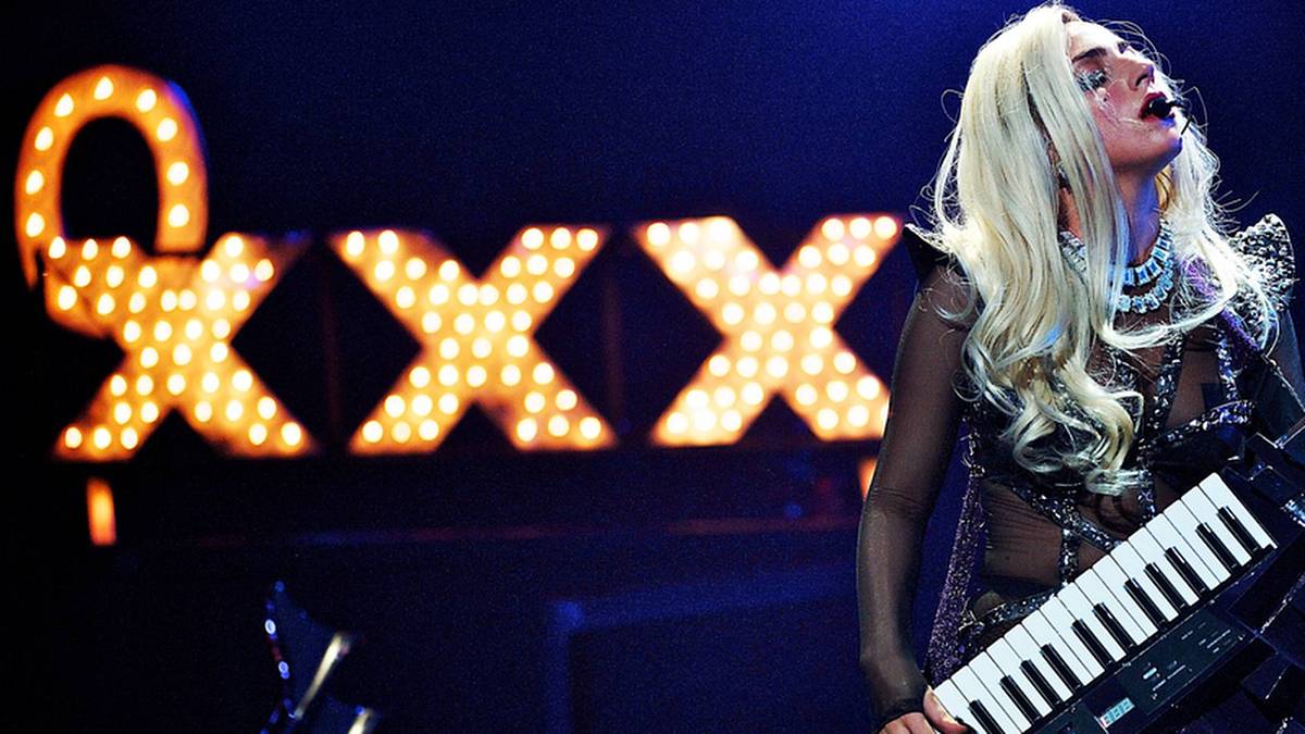 Takhle si klip k Wednesday nepředstavujete. Gaga překročila všechny meze Takhle si klip k Wednesday nepředstavujete. Gaga překročila všechny meze