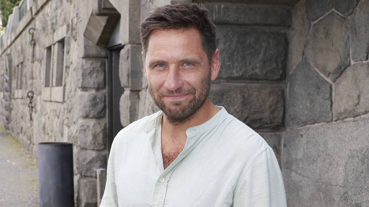 Charismatický herec Martin Písařík: Nevěra, skandály, práce nonstop. A přesto tvrdí, že je rodinný typ