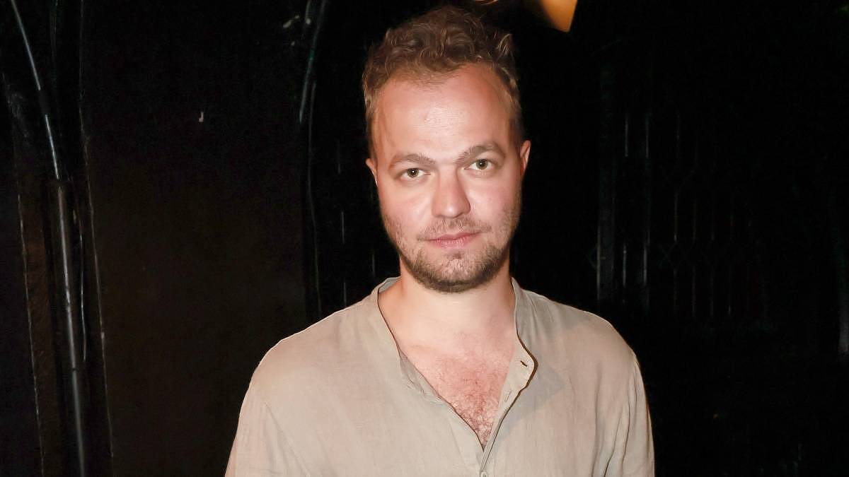 Tomáš Havlínek miluje děti. Ale kdo jsou jejich maminky, vás možná překvapí Tomáš Havlínek miluje děti. Ale kdo jsou jejich maminky, vás možná překvapí