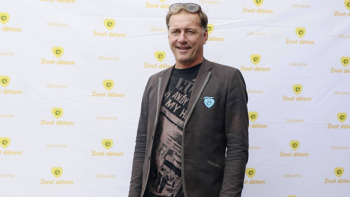 Petr Vondráček se zamiloval do finalistky první řady Superstar. Svědčí mu to Petr Vondráček se zamiloval do finalistky první řady Superstar. Svědčí mu to