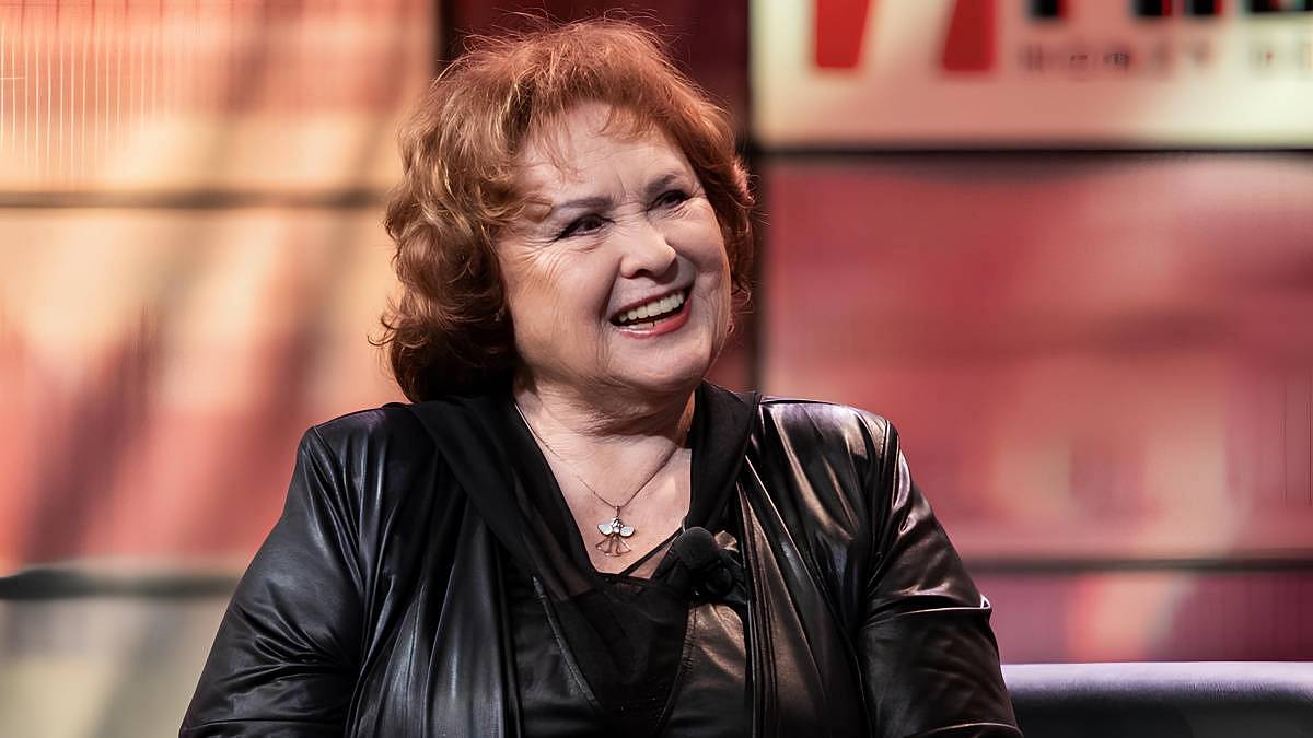 Naďa Konvalinková, žena s hřejivým charismatem v každém věku Naďa Konvalinková, žena s hřejivým charismatem v každém věku