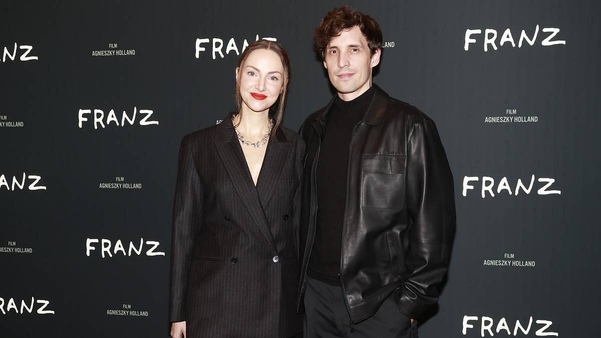 Čestmír Strakatý ve Zrádcích neuspěl, ale ve skutečném životě zažívá úspěchů spoustu Čestmír Strakatý ve Zrádcích neuspěl, ale ve skutečném životě zažívá úspěchů spoustu