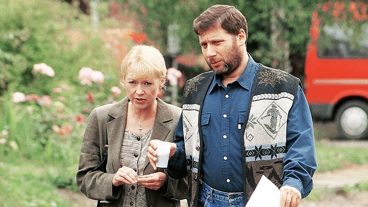 KVÍZ: Seriály, které psaly historii televize - zvládneš se dostat až na konec?