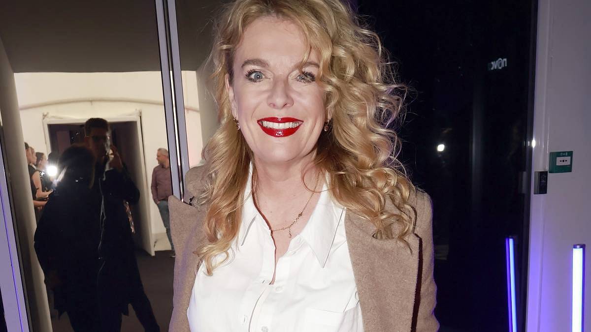 Lucie Benešová má 4 děti a 2 vnoučata. Typická „hlídací“ babička ale není