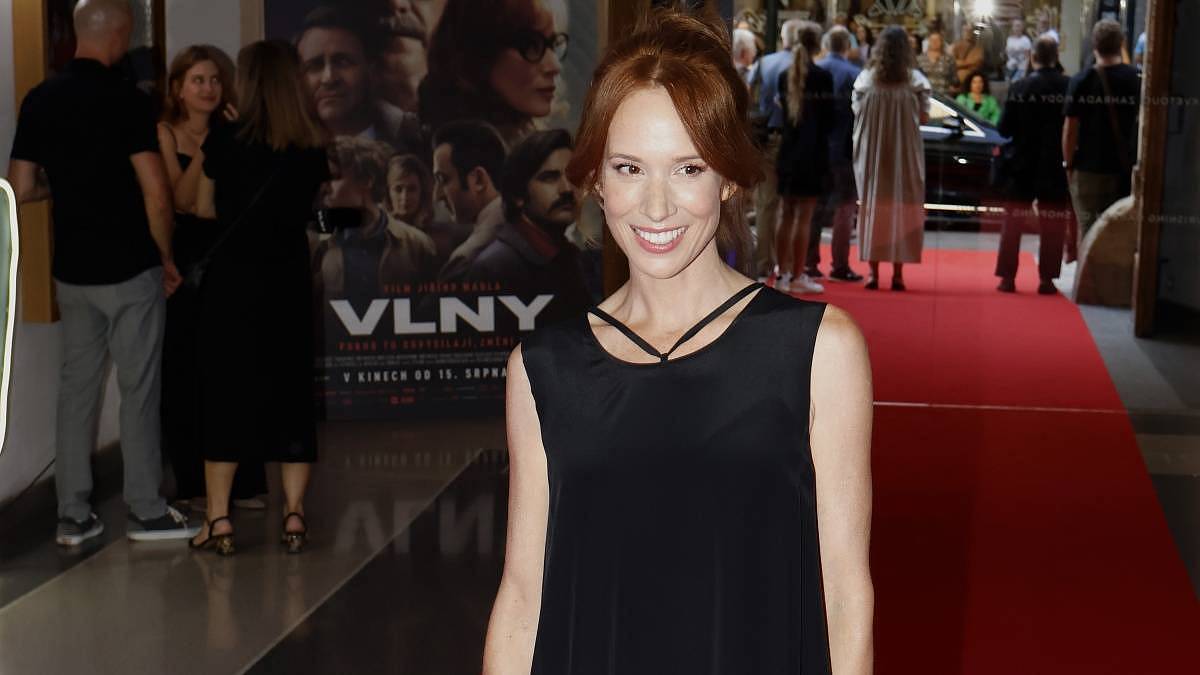 Slovenka Táňa Pauhofová má dítě s o 10 let mladším partnerem. Jak zvládá rodinu a práci?