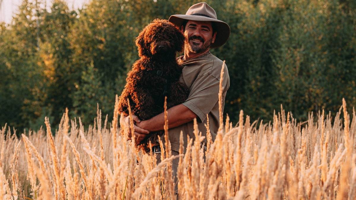 Farma Vojty Kotka: O farmaření už moc nejde, hlavní je reklama pro sponzory